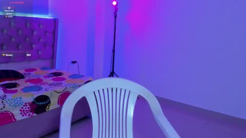 kitty_violet11 online show from February 9, 9:50 pm