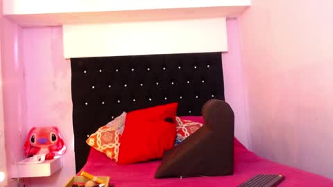 paola online show from January 12, 1:58 pm