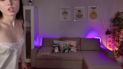 Julia online show from April 13, 4:41 pm