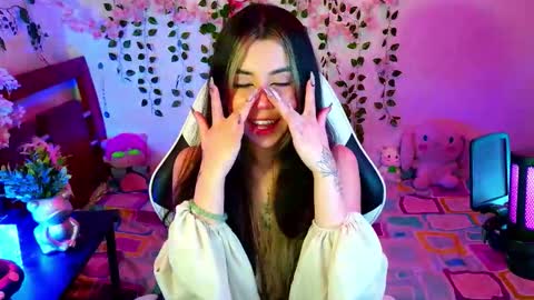 Kittyuwu  online show from January 17, 6:32 am