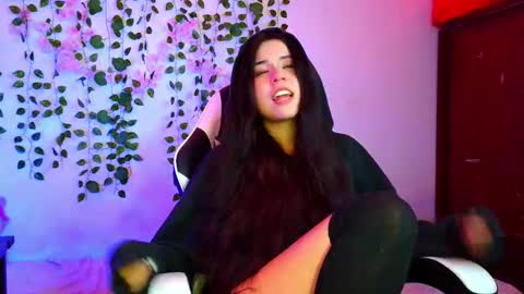 Kittyuwu  online show from October 3, 6:57 pm