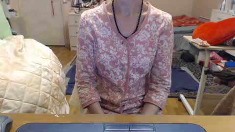 KiuminBerry online show from December 3, 2:41 pm