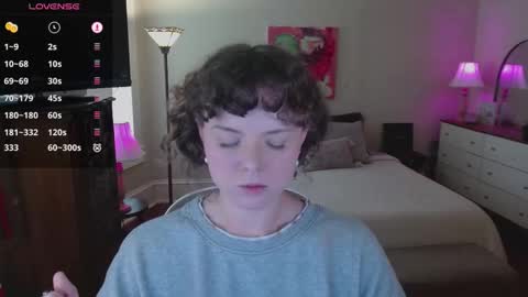 knowlita  online show from October 21, 5:39 pm