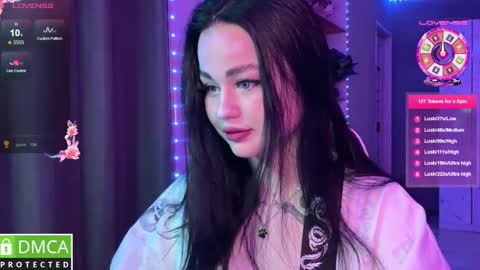 Mia online show from March 6, 11:42 pm