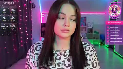 Mia online show from March 2, 6:58 pm