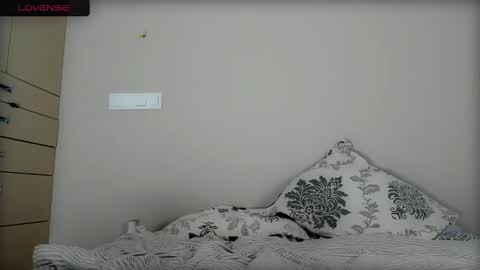 Lisa      online show from February 17, 7:33 pm