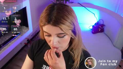 Kore online show from April 1, 7:44 pm