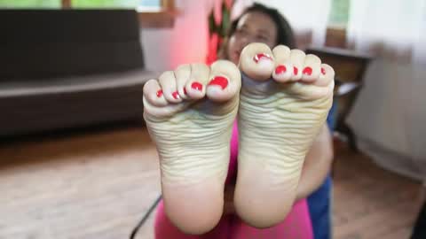 kozzy_ online show from December 2, 9:28 pm