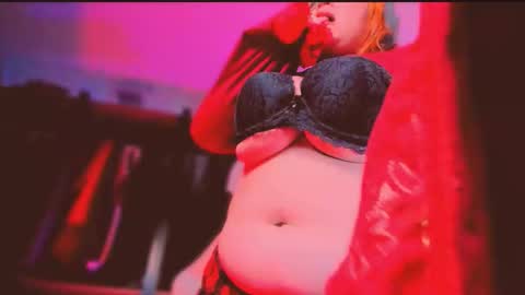 Khloe online show from March 6, 8:20 am