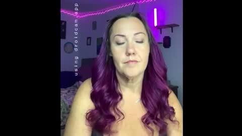 kreamyk420 online show from March 9, 1:58 pm