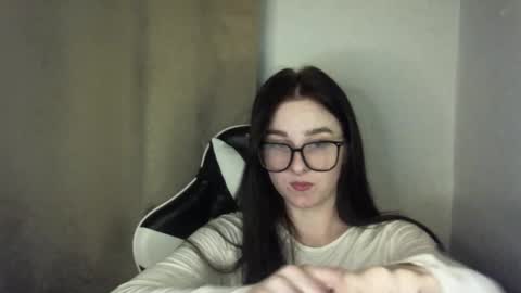 Kris online show from February 19, 9:24 pm