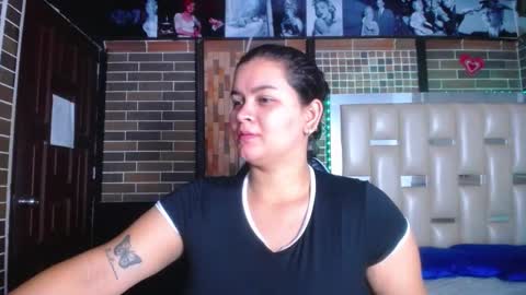 kriss_sweetboobs online show from March 2, 10:26 am