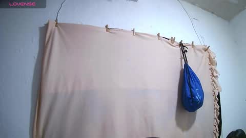 krissone online show from March 17, 9:19 pm