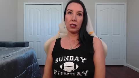 Krissy online show from February 9, 3:01 pm