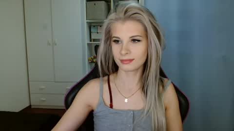 KristineAmore online show from March 24, 7:14 am