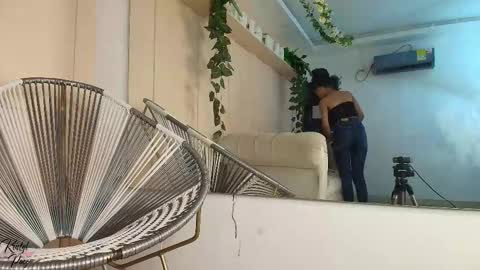 Cristina online show from February 9, 8:00 pm