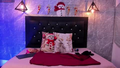 Kystal Taylor online show from December 2, 12:07 pm