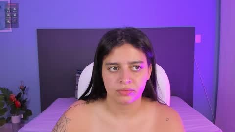 Kylie Reyes  online show from December 10, 8:05 pm