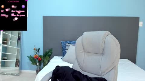 Kylie Reyes  online show from September 17, 7:45 pm