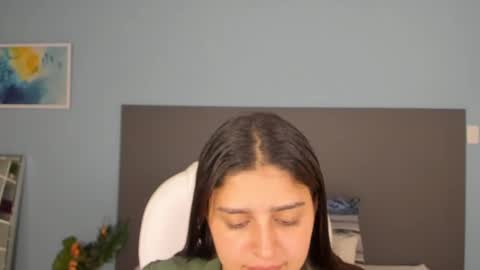 Kylie Reyes  online show from February 14, 7:33 pm