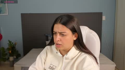 Kylie Reyes  online show from December 30, 7:42 pm