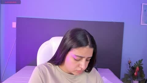 Kylie Reyes  online show from December 23, 8:03 pm