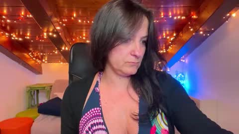 Kylie  online show from November 23, 12:24 am