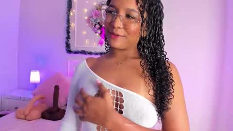 Kylie  online show from January 12, 7:52 pm