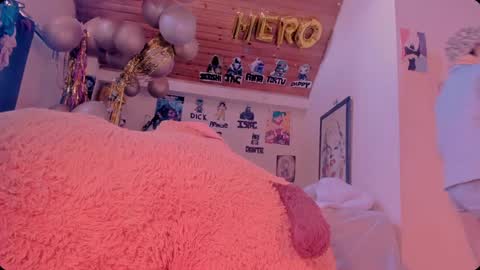   online show from February 4, 12:44 pm