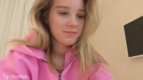 lina online show from December 14, 9:42 pm