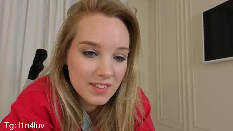 lina online show from November 4, 9:31 pm