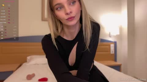 Julie online show from December 21, 9:58 pm