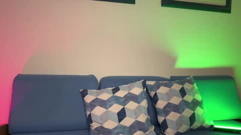 Julie online show from January 31, 12:28 am