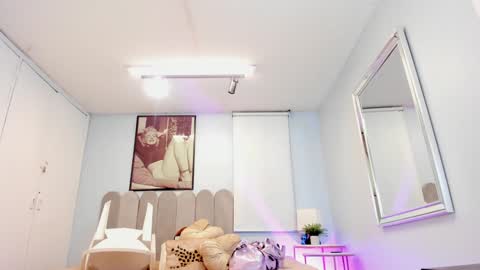 Cris  online show from February 2, 11:30 am