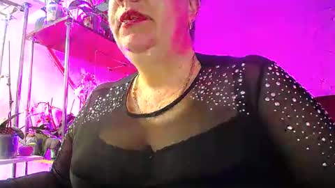 Lady Gloria online show from February 21, 5:35 am