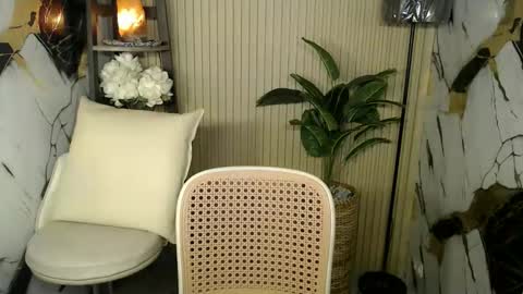 lady_mari69 online show from March 14, 7:04 pm