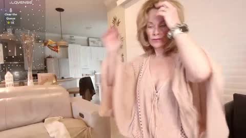 Ladybabs online show from December 29, 1:38 pm