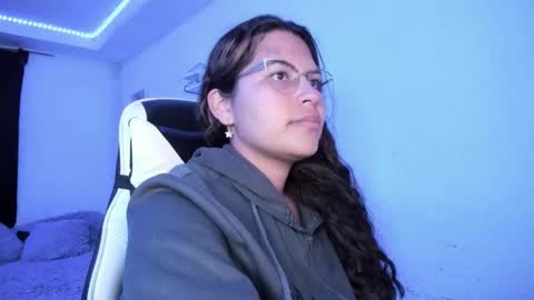  Lady  online show from March 3, 2:50 am