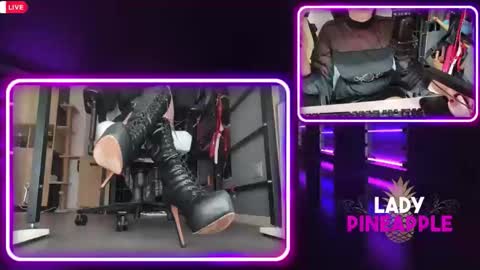 ladypineapple01 online show from June 4, 12:42 pm