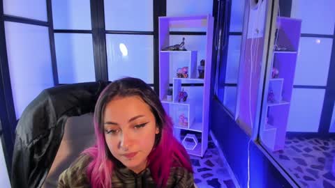 Lady  online show from January 28, 3:15 am