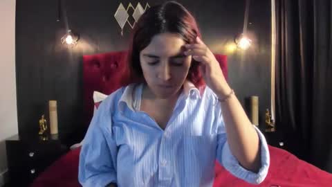 Laia  online show from October 14, 12:30 pm