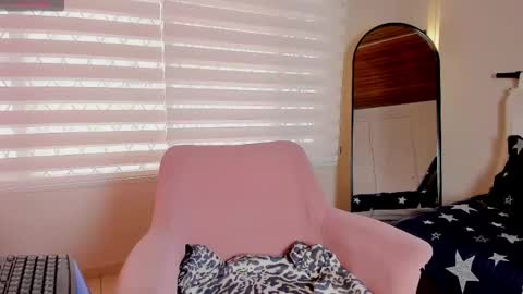 Laila  online show from February 4, 1:25 pm