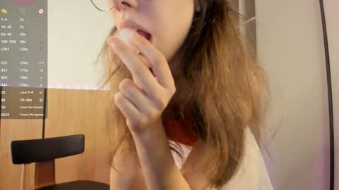 Julia online show from October 20, 8:12 pm