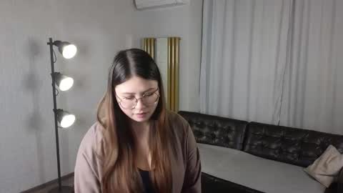 Lilium like a flower online show from November 5, 4:23 pm