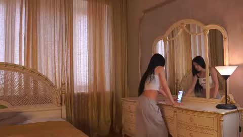 Emily online show from August 3, 3:10 am