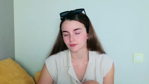 lana_gl online show from July 20, 4:41 pm