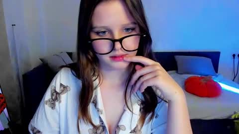 Lana online show from November 7, 9:59 am