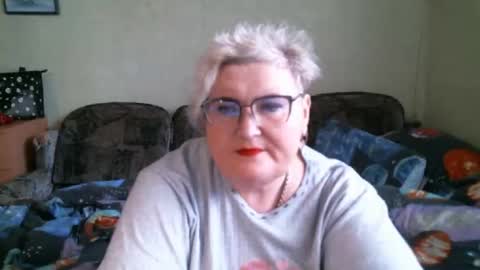 lanacat555 online show from October 1, 12:10 pm