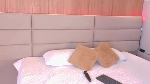 Lana online show from October 6, 7:18 pm