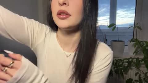 Sarah online show from March 1, 3:12 pm